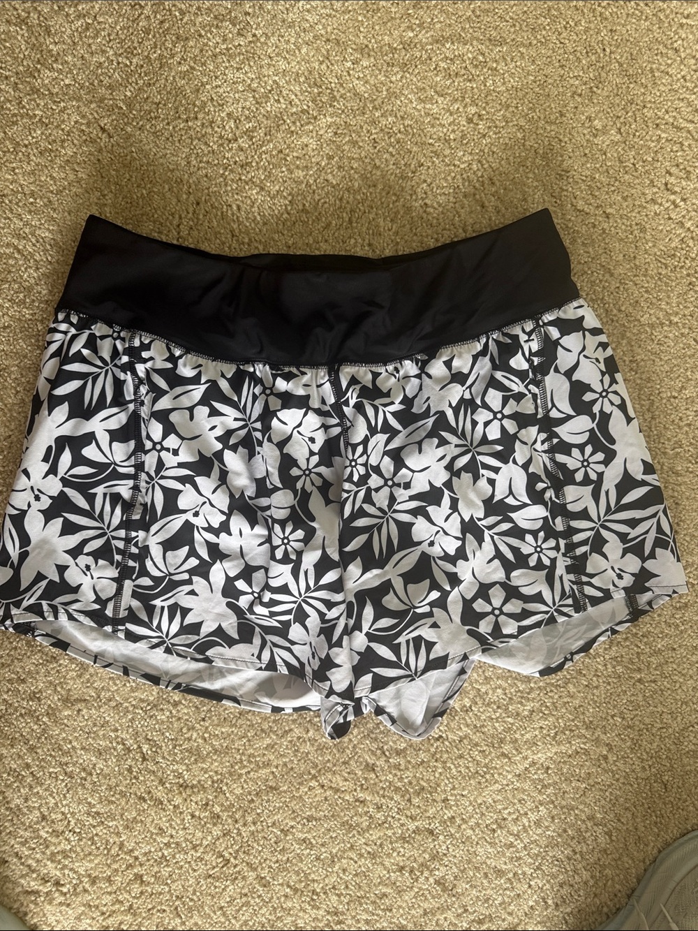 Lands' End Black & White Floral Swim Shorts 16W